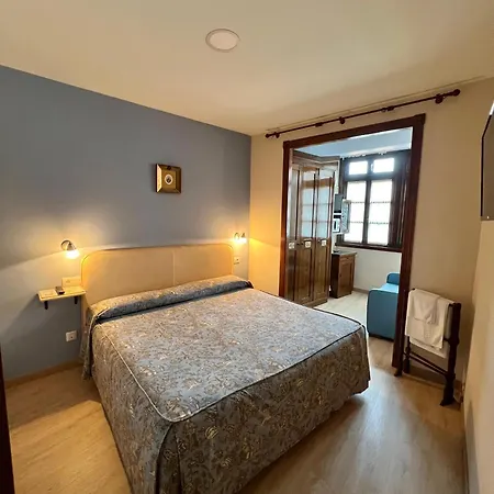 La Casa De Piedra D Apartment Llanes