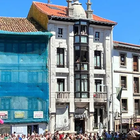 La Casa De Piedra D * Llanes